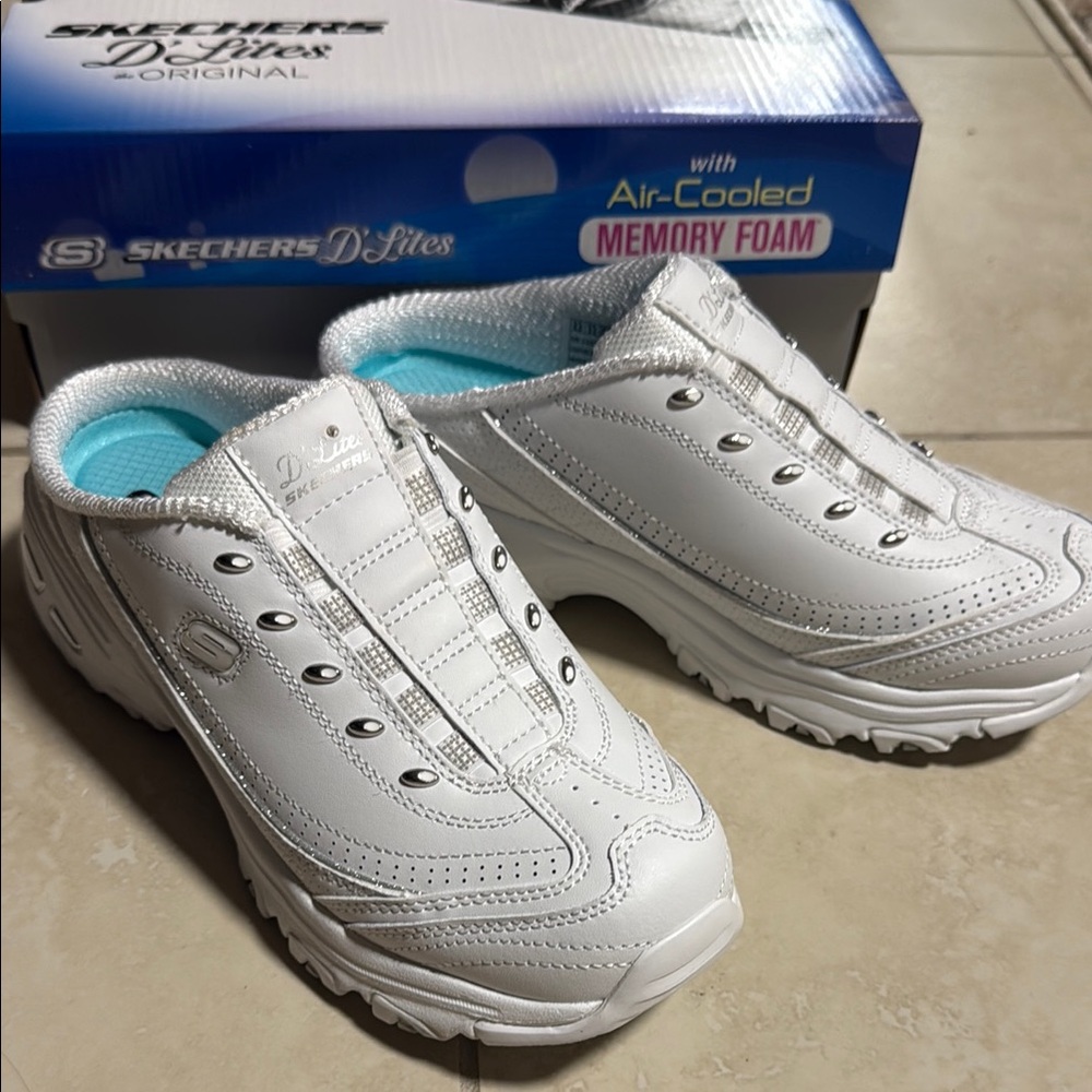 Skechers White Sneakers with Supportive Sole and Classic Design